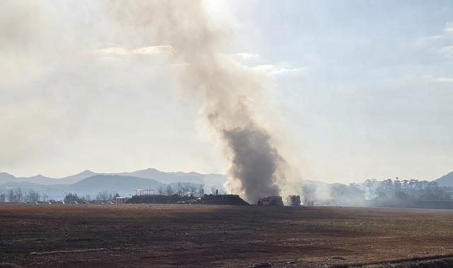 韩国客机爆炸已致179人遇难 初步推测撞上鸟群所致